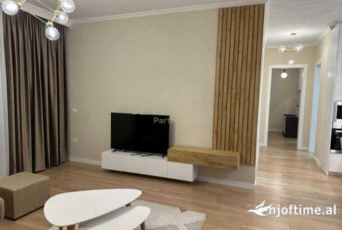 Shtepi me qera Apartament ne Tirane, 2+1, Mobilimi E mobiluar, Pagesa 1,300  Euro.