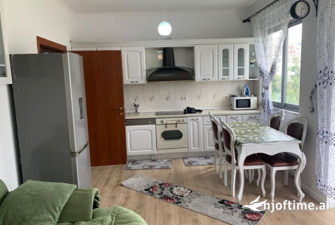 Shtepi me qera Apartament ne Tirane, 1+1, Mobilimi E mobiluar, Pagesa 350  Euro.