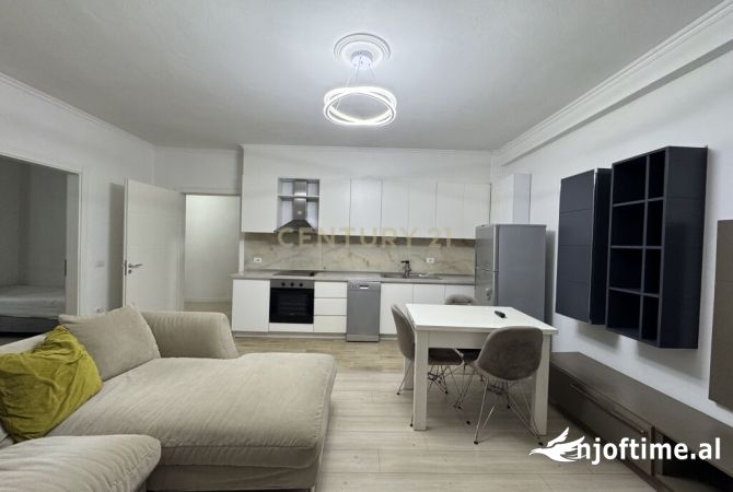 Shtepi me qera Apartament ne Tirane, 2+1, Mobilimi E mobiluar, Pagesa 520  Euro.