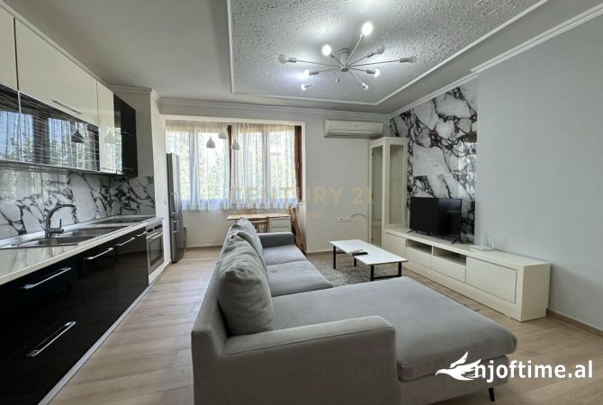 Shtepi me qera 2+1 ne Tirane - 600 Euro