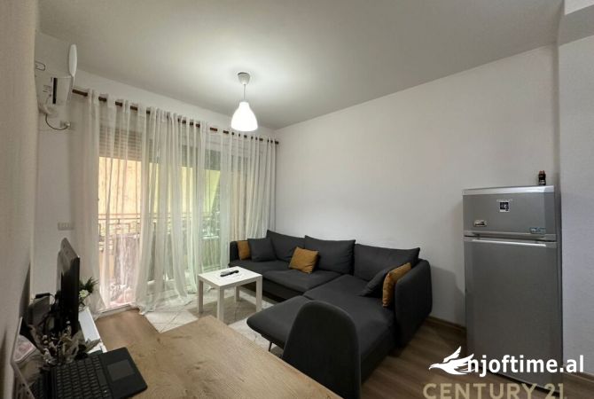 Shtepi me qera Apartament ne Tirane, 1+1, Mobilimi E mobiluar, Pagesa 600  Euro.