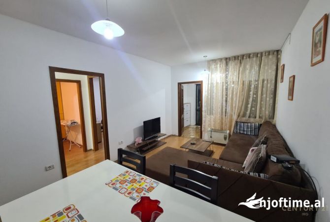 Shtepi me qera 2+1 ne Tirane - 500 Euro