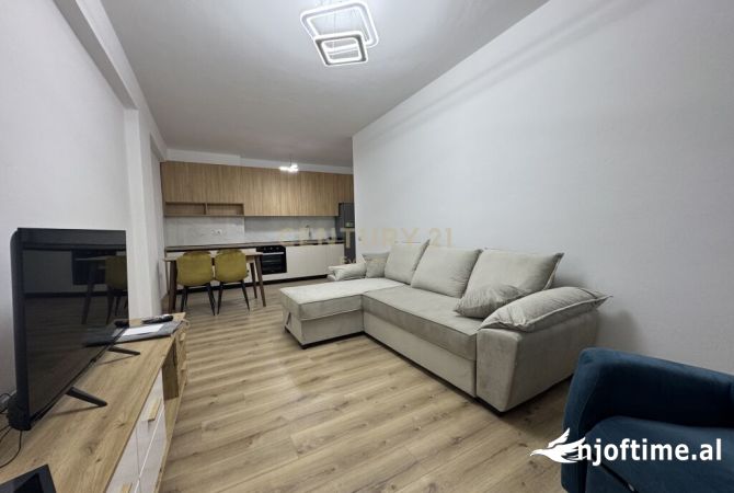 Shtepi me qera 2+1 ne Tirane - 580 Euro
