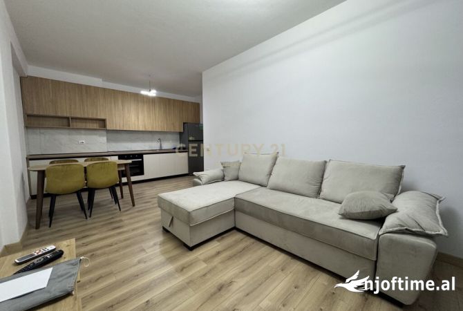 Shtepi me qera 2+1 ne Tirane - 580 Euro