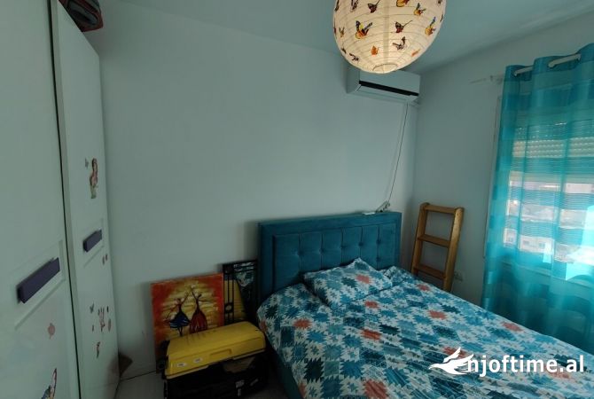 Shtepi me qera Apartament ne Tirane, 2+1, Mobilimi E mobiluar, Pagesa 800  Euro.