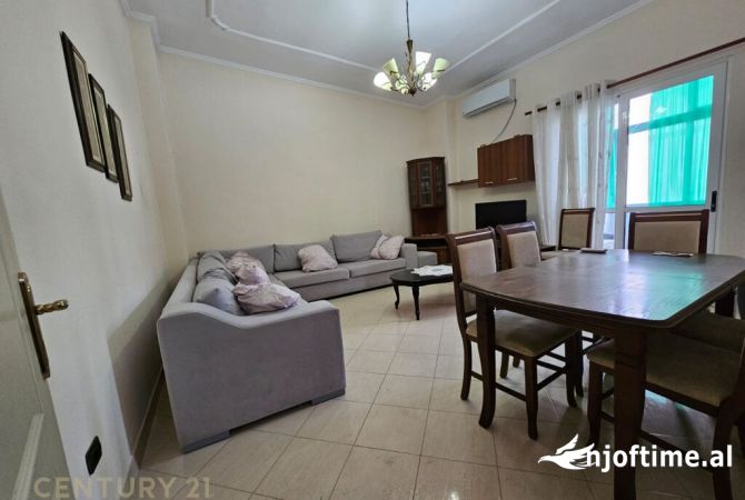 Shtepi me qera Apartament ne Tirane, 1+1, Mobilimi E mobiluar, Pagesa 500  Euro.