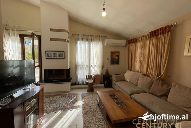 Shtepi me qera Duplex(shtepi me 2 kate) ne Tirane, 2+1, Mobilimi E mobiluar, Pagesa 600  Euro.