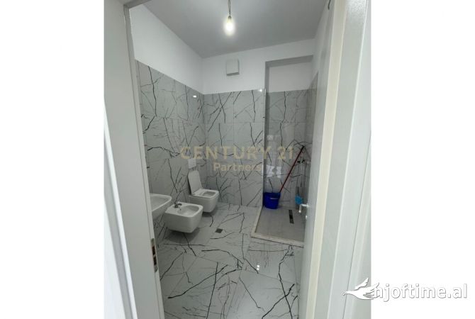 Shtepi me qera 2+1 ne Tirane - 600 Euro