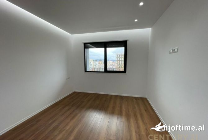 Shtepi me qera Apartament ne Tirane, 1+1, Mobilimi Bosh, pa mobiluar, Pagesa 420  Euro.