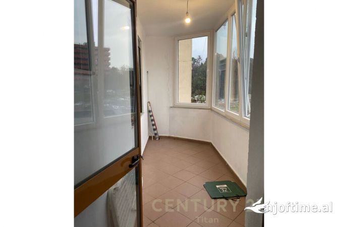 Shtepi me qera Apartament ne Tirane, 2+1, Mobilimi E mobiluar, Pagesa 700  Euro.