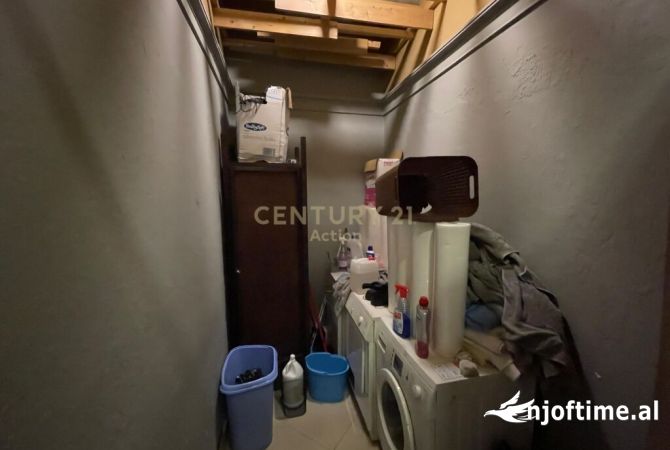 Ambient biznesi me qera 6+1 ne Tirane - 1,000 Euro