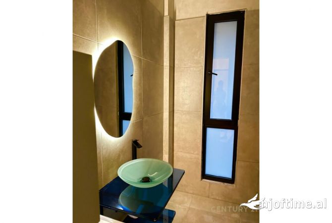 Shtepi me qera Apartament ne Tirane, 1+1, Mobilimi E mobiluar, Pagesa 1,000  Euro.