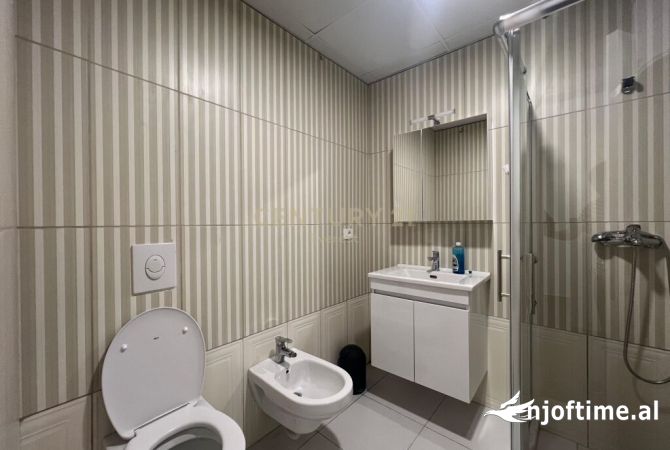 Shtepi me qera Apartament ne Tirane, 2+1, Mobilimi E mobiluar, Pagesa 1,000  Euro.