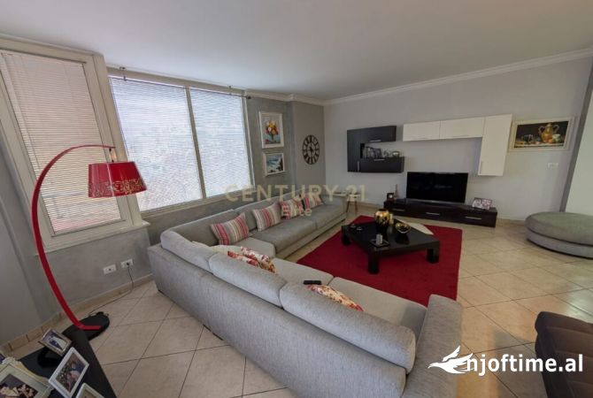 Shtepi me qera Apartament ne Tirane, 2+1, Mobilimi E mobiluar, Pagesa 800  Euro.