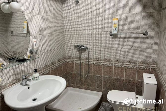 Shtepi me qera Apartament ne Tirane, 1+1, Mobilimi E mobiluar, Pagesa 500  Euro.