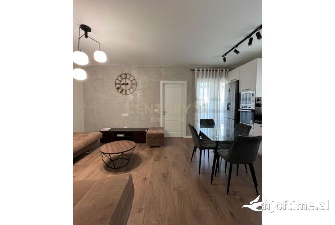 Shtepi me qera Apartament ne Tirane, 1+1, Mobilimi E mobiluar, Pagesa 450  Euro.