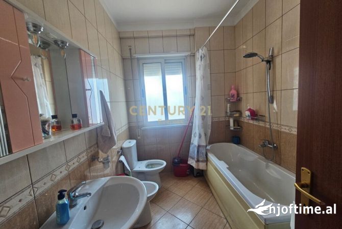 Shtepi me qera 2+1 ne Tirane - 600 Euro