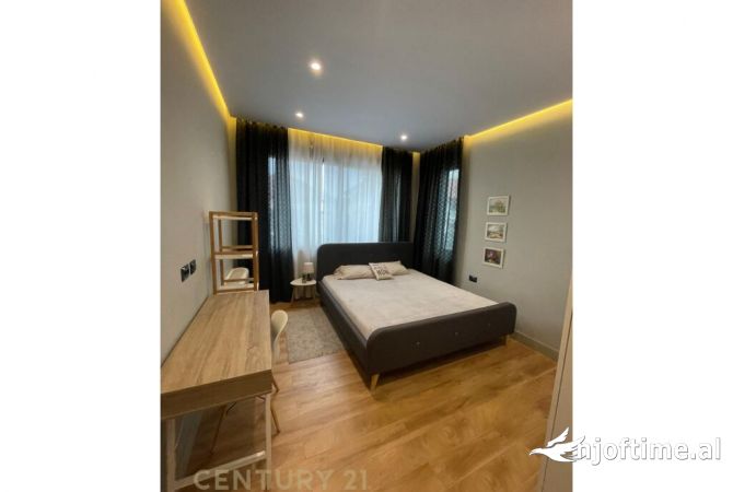 Shtepi me qera 3+1 ne Tirane - 1,200 Euro