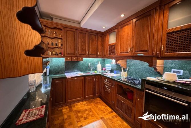 Shtepi me qera Apartament ne Tirane, 2+1, Mobilimi E mobiluar, Pagesa 1,500  Euro.