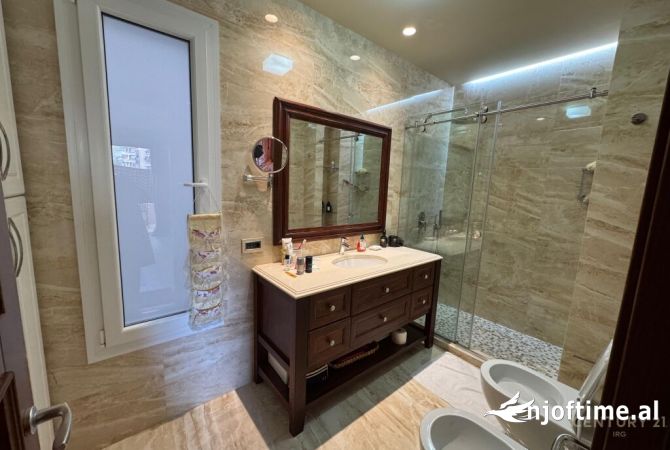 Shtepi me qera Apartament ne Tirane, 2+1, Mobilimi E mobiluar, Pagesa 1,500  Euro.