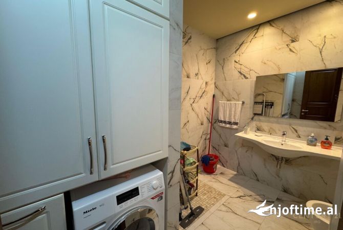 Shtepi me qera Apartament ne Tirane, 2+1, Mobilimi E mobiluar, Pagesa 1,500  Euro.