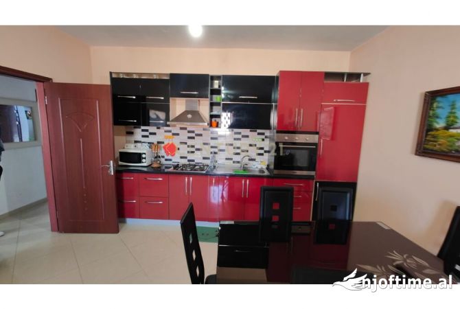 Shtepi me qera 2+1 ne Tirane - 450 Euro