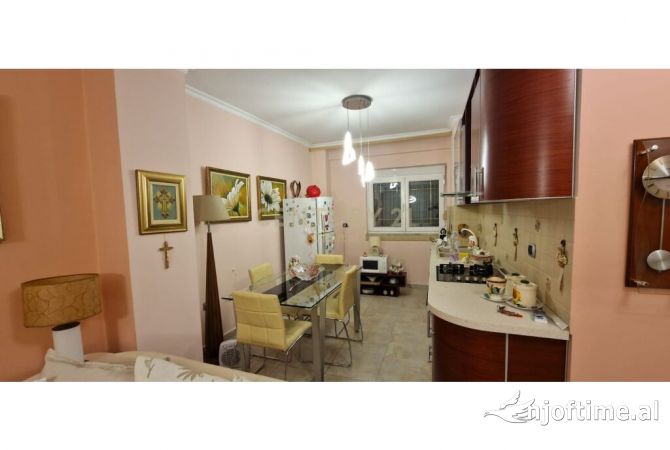 Shtepi me qera 1+1 ne Tirane - 550 Euro