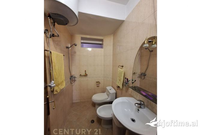Shtepi me qera 2+1 ne Tirane - 500 Euro