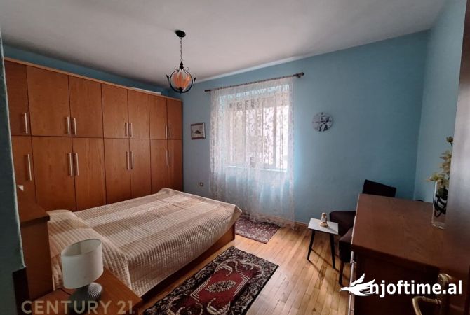 Shtepi me qera 2+1 ne Tirane - 500 Euro