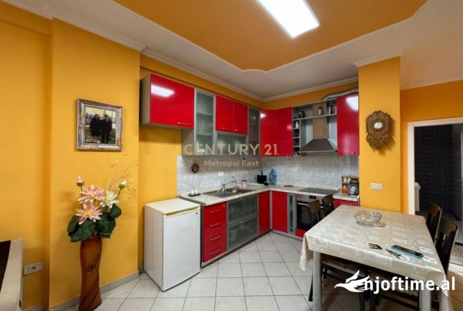 Shtepi me qera Apartament ne Tirane, 2+1, Mobilimi E mobiluar, Pagesa 750  Euro.