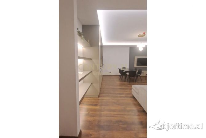 Shtepi me qera Apartament ne Tirane, 3+1, Mobilimi E mobiluar, Pagesa 3,500  Euro.
