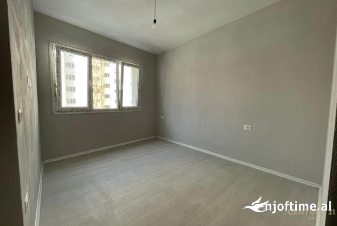 River Residence, Apartament 2+1+2 i Pershtatshem per Zyra!