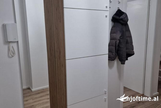Shtepi me qera Apartament ne Tirane, 1+1, Mobilimi E mobiluar, Pagesa 600  Euro.