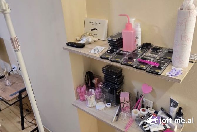 Ambient biznesi me qera 6+1 ne Tirane - 300 Euro