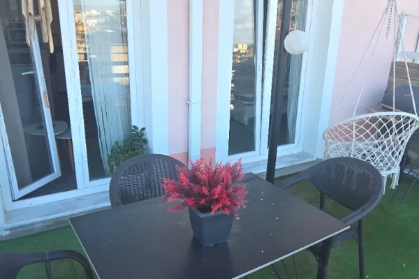 Shtepi me qera Apartament ne Tirane, 1+1, Mobilimi E mobiluar, Pagesa 300  Euro.