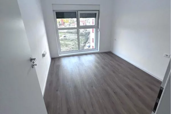 Shtepi me qera Apartament ne Tirane, 1+1, Mobilimi Pjeserisht e mobiluar, Pagesa 350  Euro.