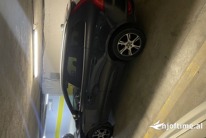 Makina ne shitje  ne Tirane - 11,500 Euro