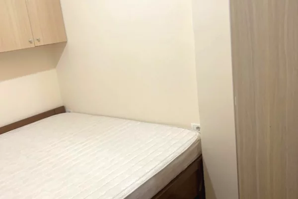 Shtepi me qera 1+1 ne Tirane - 30,000 Leke