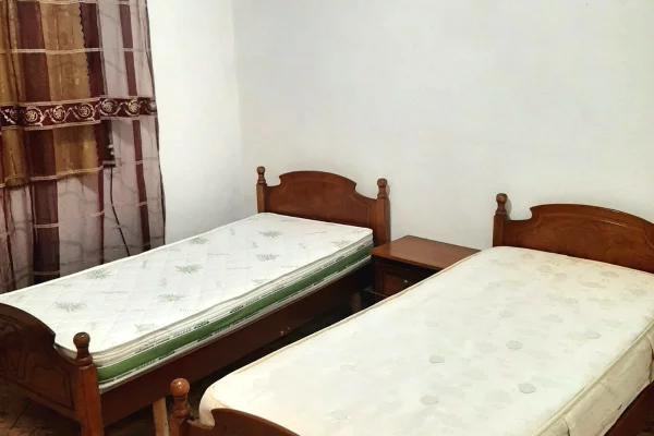 Shtepi me qera 1+1 ne Tirane - 25,000 Leke