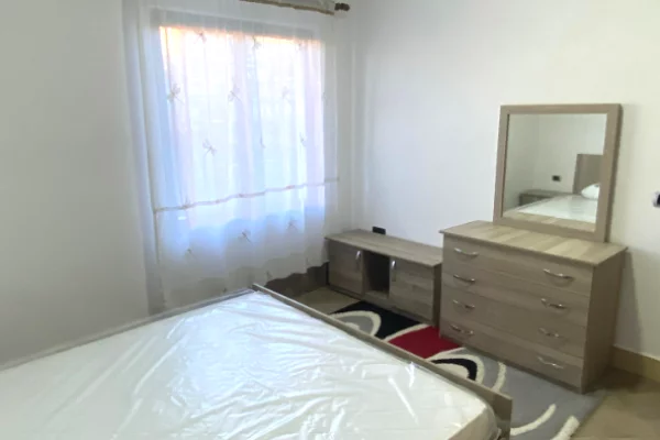 Shtepi me qera 1+1 ne Tirane - 35,000 Leke