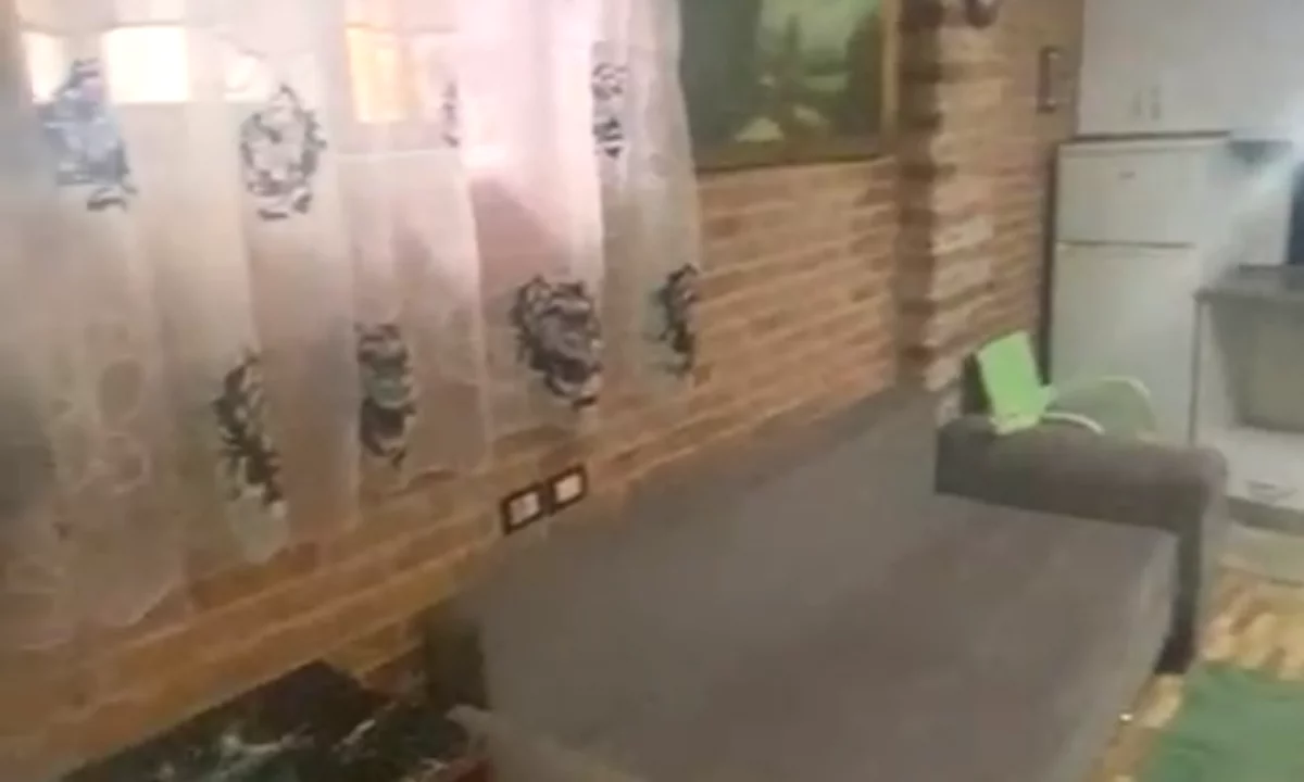 Shtepi me qera Apartament ne Tirane, Garsoniere, Mobilimi E mobiluar, Pagesa 25,000  Leke.