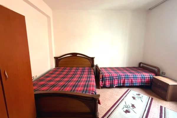 Shtepi me qera 1+1 ne Tirane - 33,000 Leke