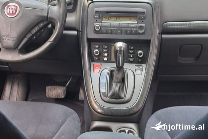 Auto in Vendita  a Tirana - 2,800 Euro