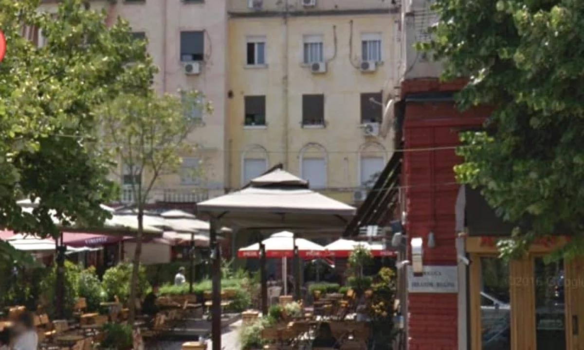 Shtepi ne shitje Apartament ne Tirane, 2+1, Mobilimi E mobiluar, Pagesa 178,000  Euro.