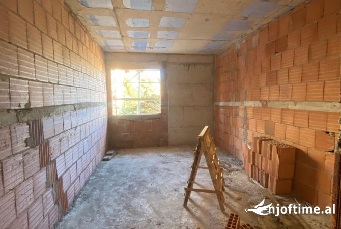 Shtepi ne shitje 1+1 ne Tirane - 85,000 Euro