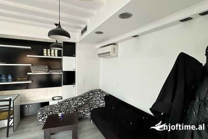 Ambient biznesi ne shitje 1+1 ne Tirane - 3,500 Euro
