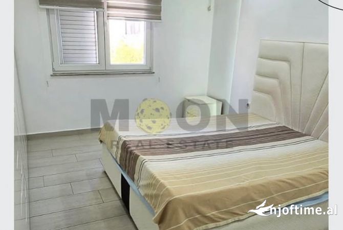 Shtepi ne shitje Apartament ne Tirane, 2+1, Mobilimi E mobiluar, Pagesa 158,000  Euro.