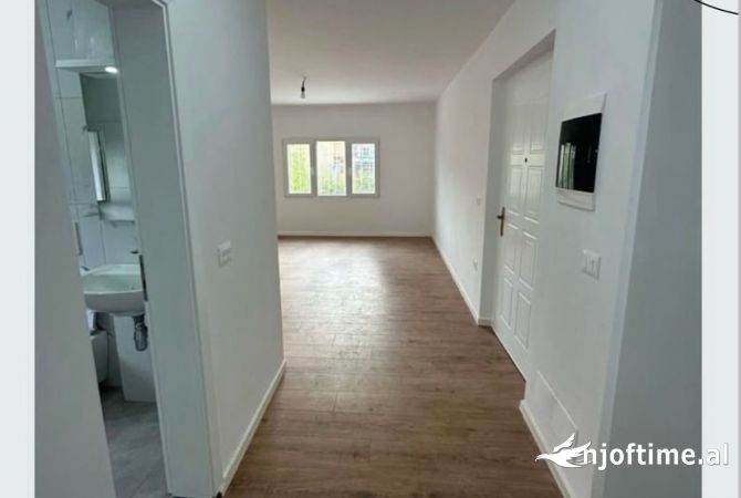 Shtepi ne shitje 1+1 ne Tirane - 75,000 Euro