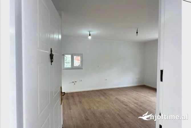 Shtepi ne shitje 1+1 ne Tirane - 75,000 Euro