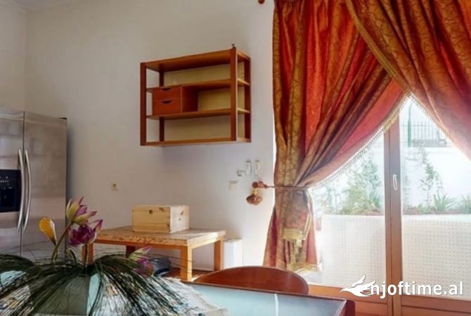 Shtepi ne shitje 7+1 ne Tirane - 2,500,000 Euro